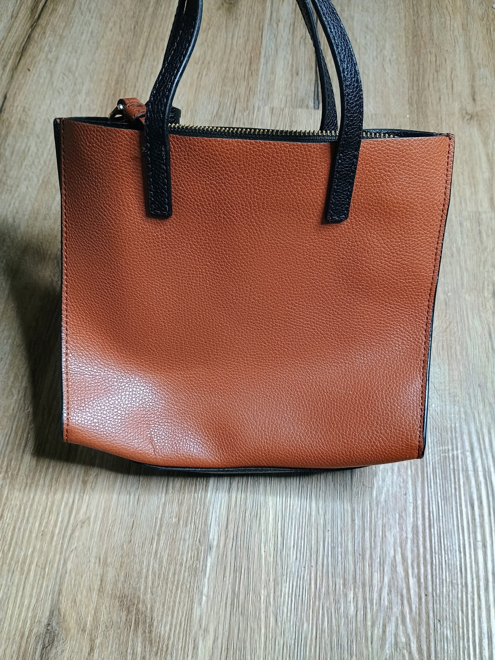 Marc Jacobs Two-Tone Brown & Cream Leather Tote - Picture 7 of 7